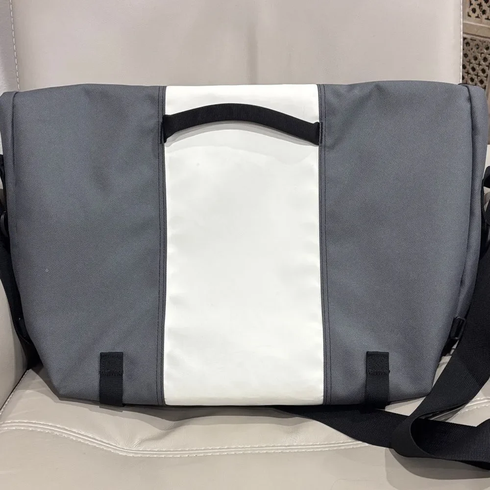 Timbuk2 Charcoal and Ivory Messenger Bag NWOT